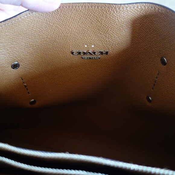 Coach Charlie Carryall tote Chalk color EUC with Coach Gold zip card case - Picture 7 of 16